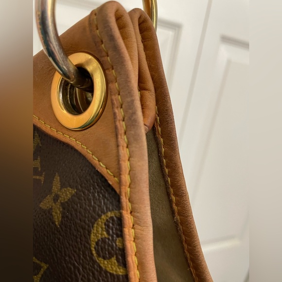 Louis Vuitton Monogram Canvas Galleria PM Hobo - Picture 14 of 16